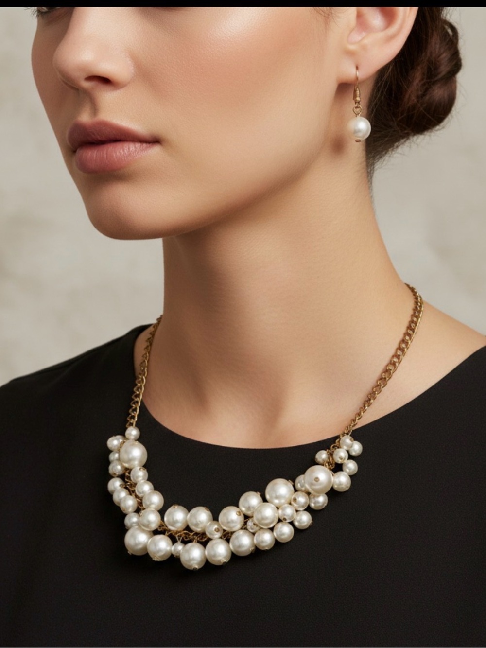 paparazzi  set Gold and White Clustered Pearl Statement Necklace with earrings